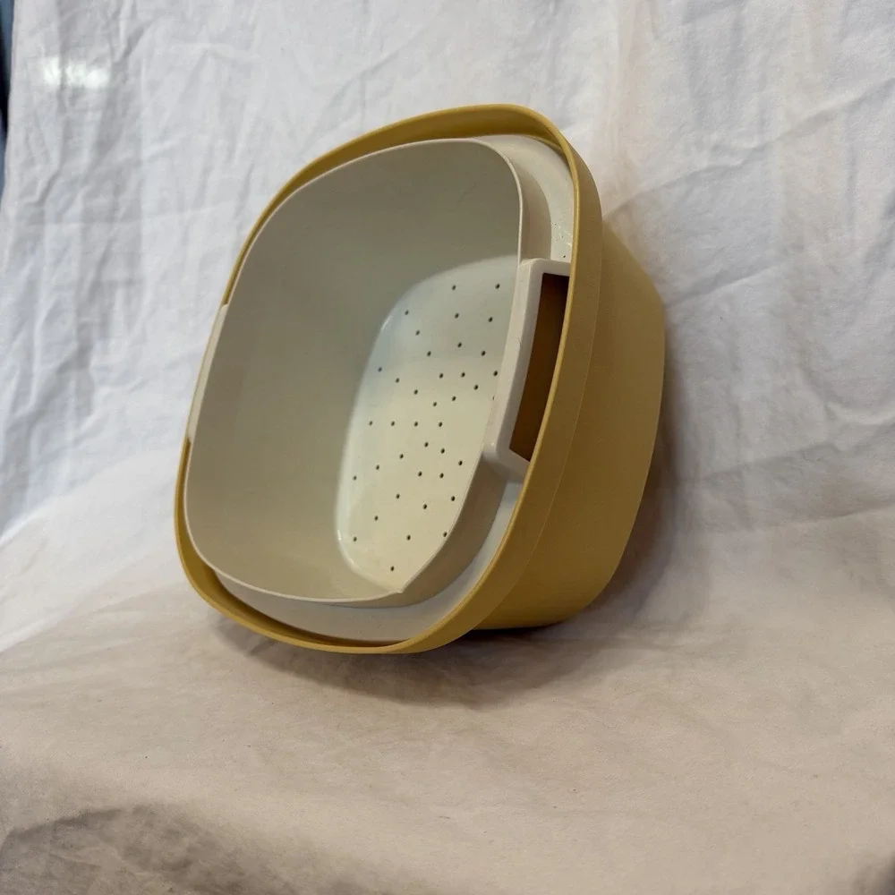 Tupperware this vintage